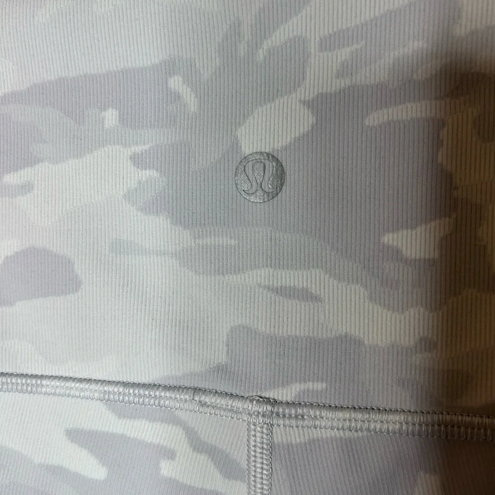 NWT LULULEMON Wunder Under HR Short 10” *Ribbed- Incognito Camo Jacquard/Size 14
